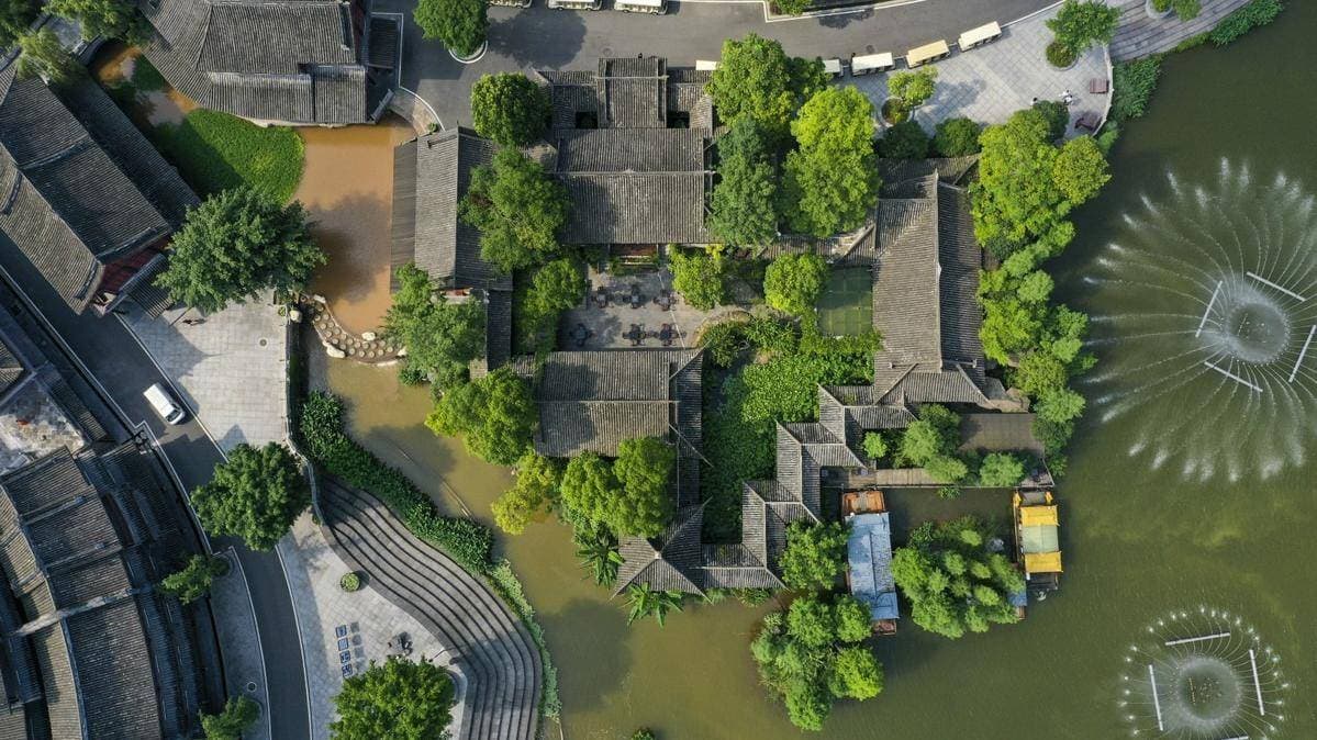 "مدن إسفنجية" لإدارة مياه الأمطار في السعودية والبداية بالقدية والمربع الجديد