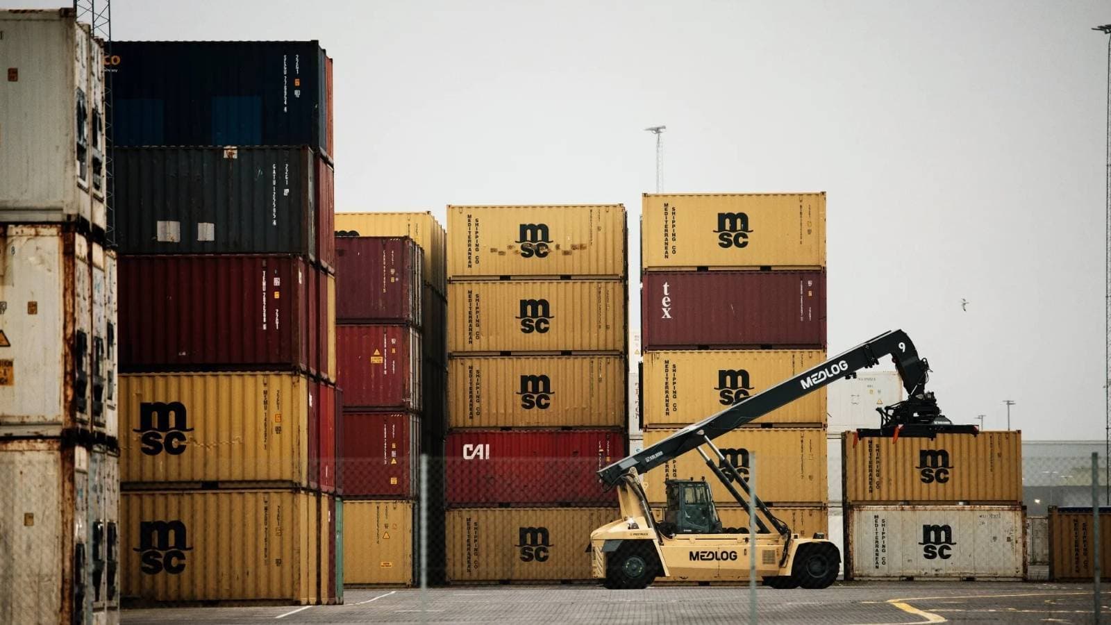 أوروبا تدرس وثيقة اتفاق الرسوم الجمركية وتطالب باتفاق عادل ومتوازن مع أمريكا