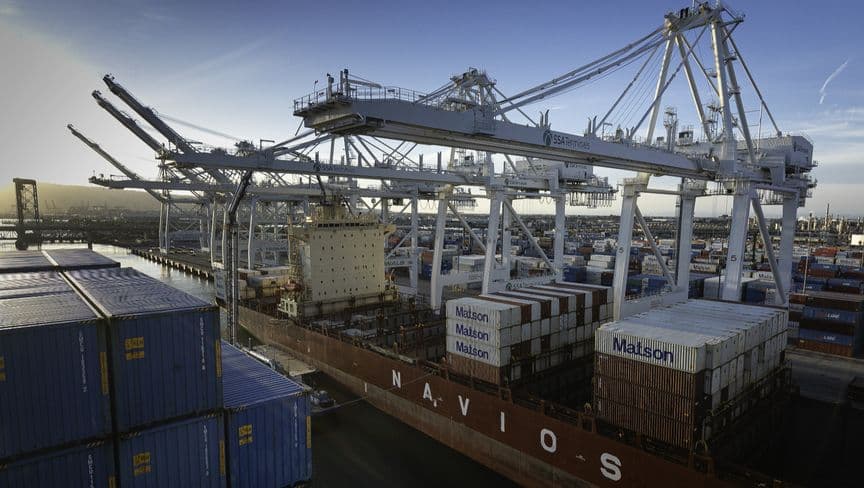 مجموعة شركات تطالب بتعليق رسوم ترمب أثناء الاستئناف