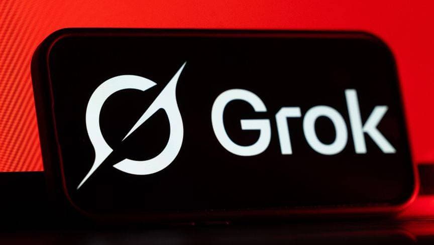 ماسك يكشف عن "غروك 4" مع تسارع تطوير الذكاء الاصطناعي