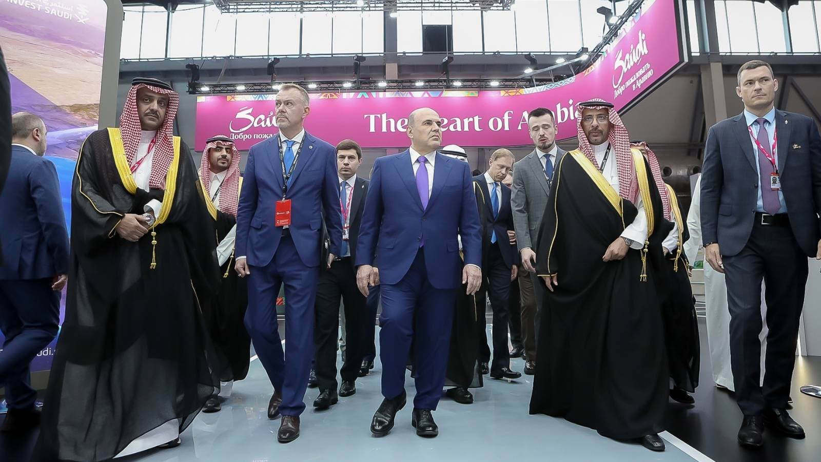 وزير الصناعة والثروة المعدنية يختتم زيارة رسمية إلى روسيا