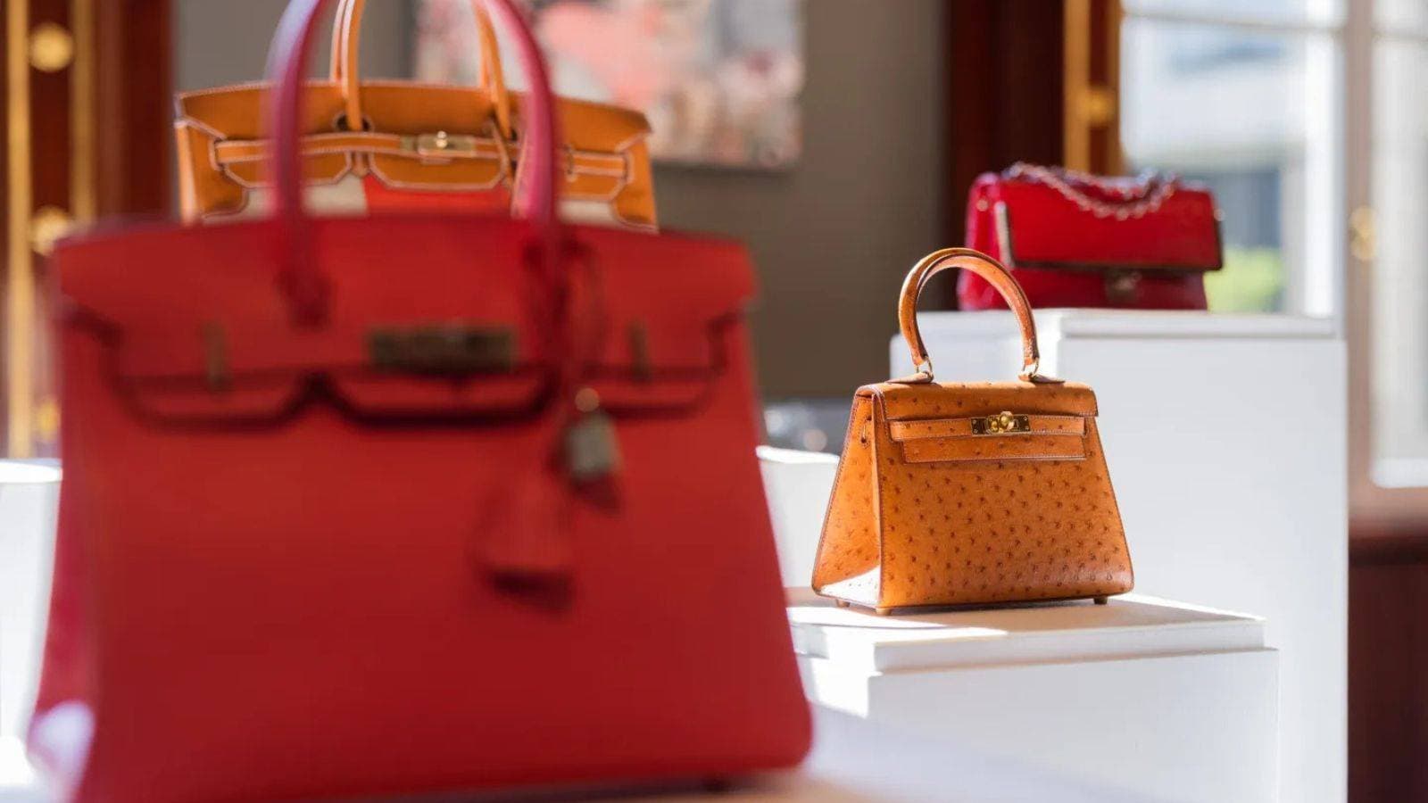 نسخ طبق الأصل تهز اقتصاد العلامات الفاخرة