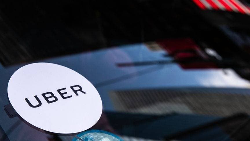 سهم "لوسيد" يقفز 30% بعد شراكة مع "أوبر" لإطلاق سيارات "روبوتاكسي"