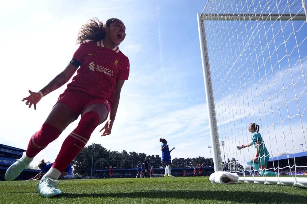 آرسنال يحطم الرقم القياسي في السيدات بالتعاقد مع سميث مقابل مليون إسترليني