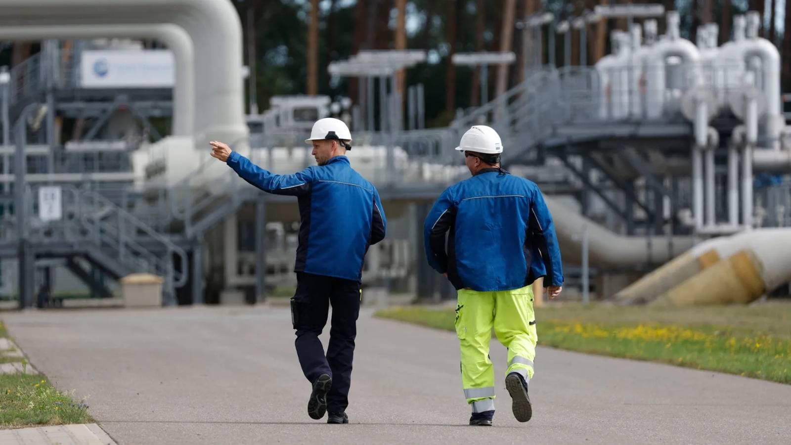 أسعار النفط تستقر قرب 70 دولارا بعد أول تراجع أسبوعي هذا الشهر