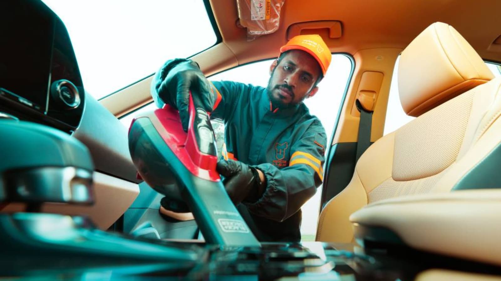 مغاسل السيارات في اختبار البقاء أمام زحف التطبيقات .. تحدي الماء والوقت والسعر