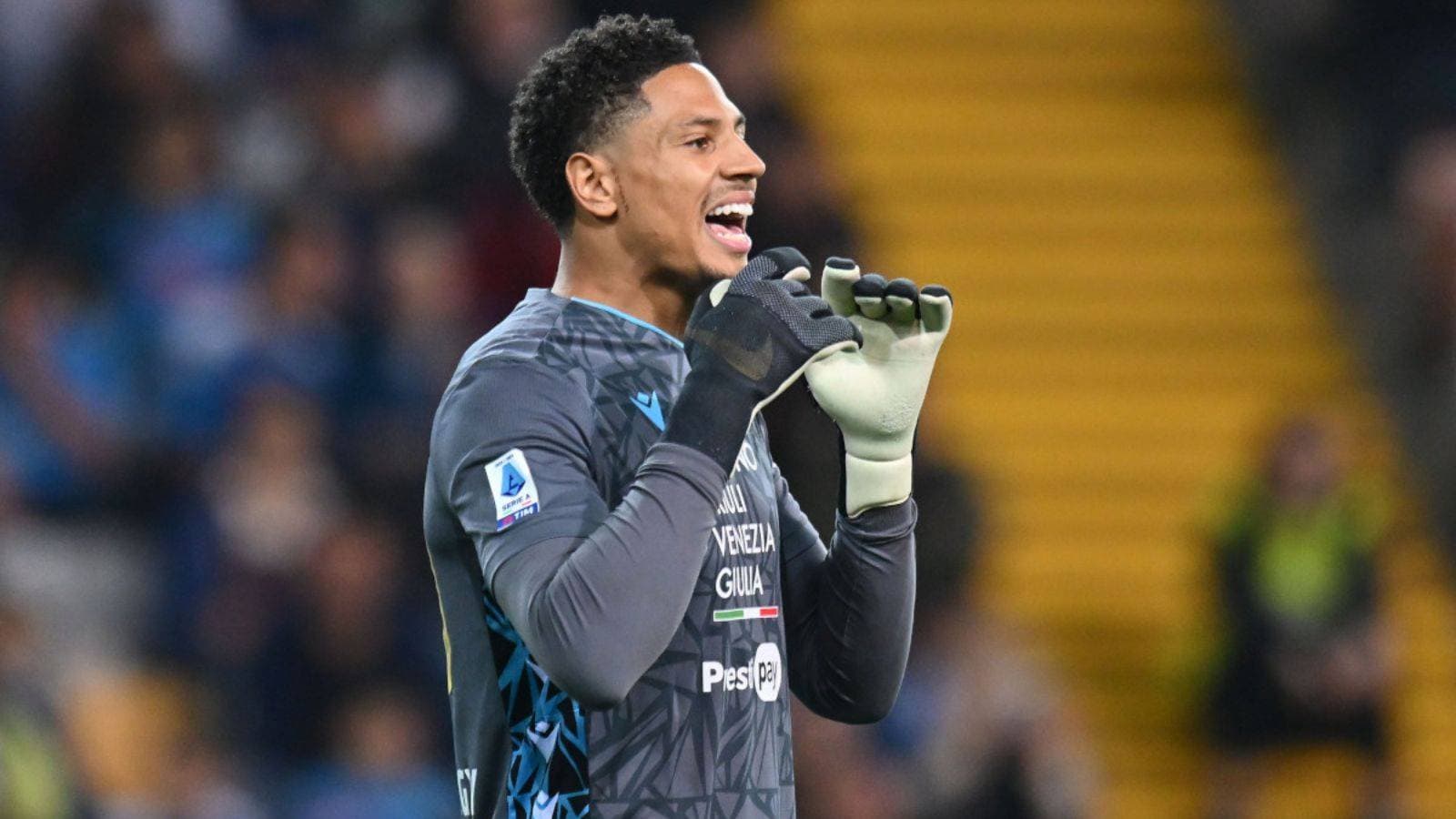 تبرئة حارس أودينيزي أوكويي من تهمة التلاعب والاكتفاء بإيقافه شهرين