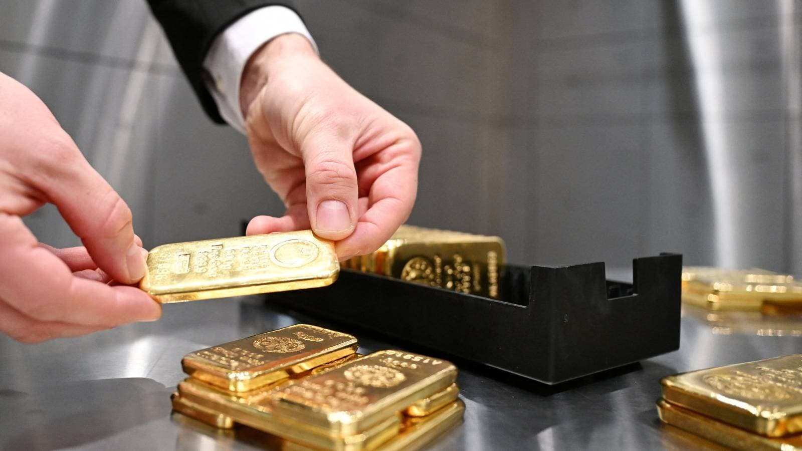 الذهب يستقر مع تبدد الدعم من تراجع الدولار في ظل انحسار التوتر التجاري