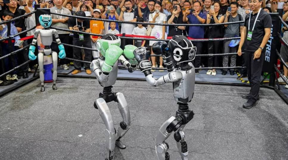 روبوتات شبيهة بالبشر تجسد في شنغهاي طموحات الصين في الذكاء الاصطناعي