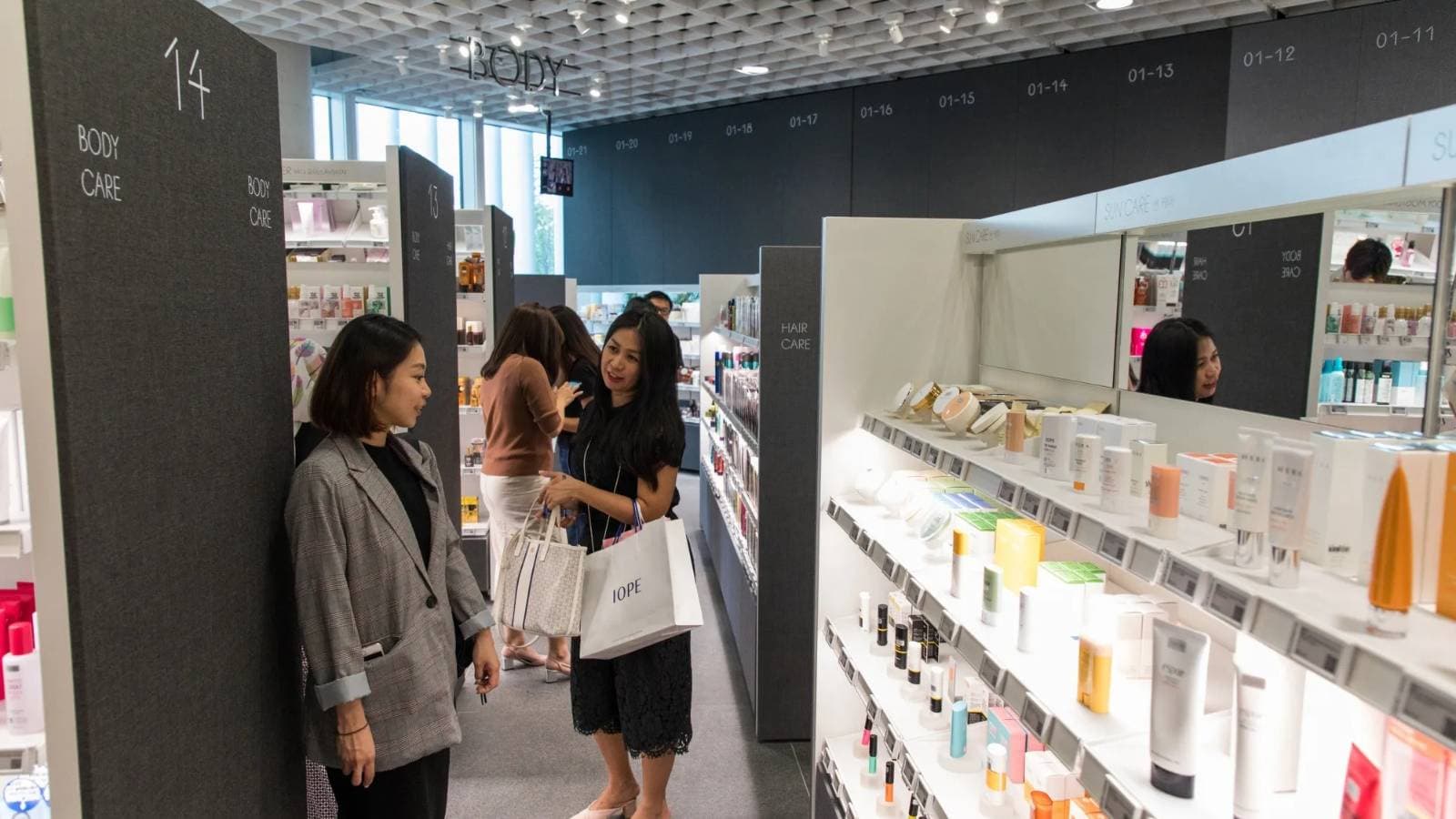 طفرة في سوق مستحضرات التجميل السعودية.. سباق ملياري وقواعد اللعبة تتغير