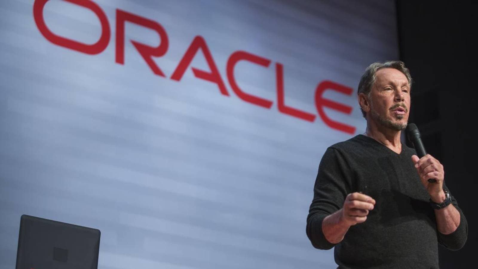 مؤسس "أوراكل" ثاني شخص في العالم تتخطى ثروته 300 مليار دولار