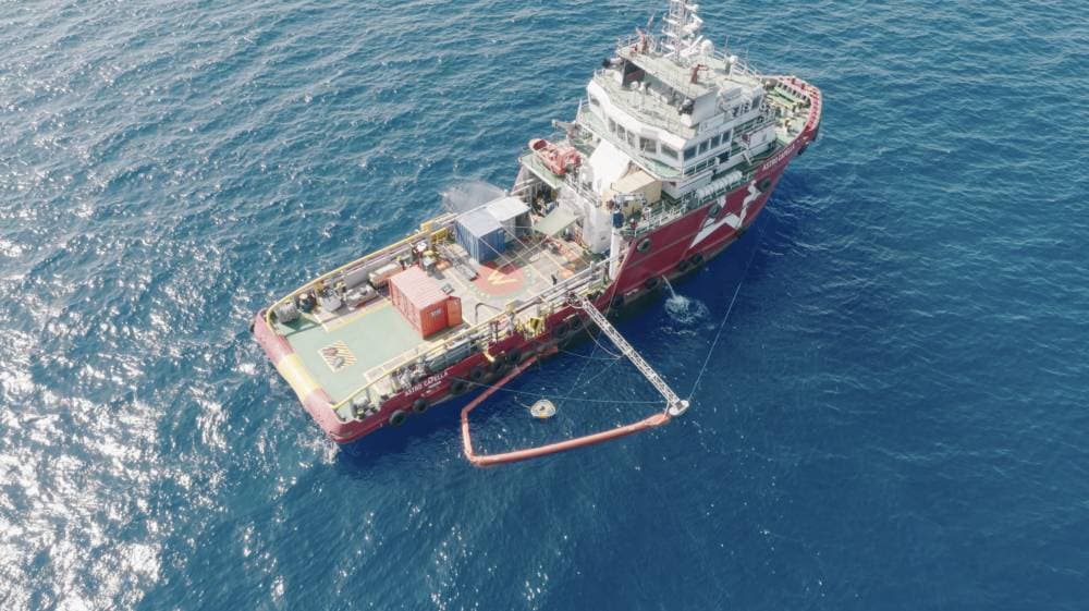 فرضية سعودية لمكافحة تسرب 70 ألف برميل من النفط