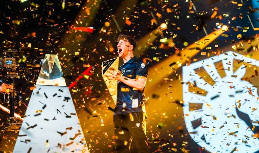 هولندي يخطف صدارة كأس العالم للرياضات الإلكترونية من "فالكونز"