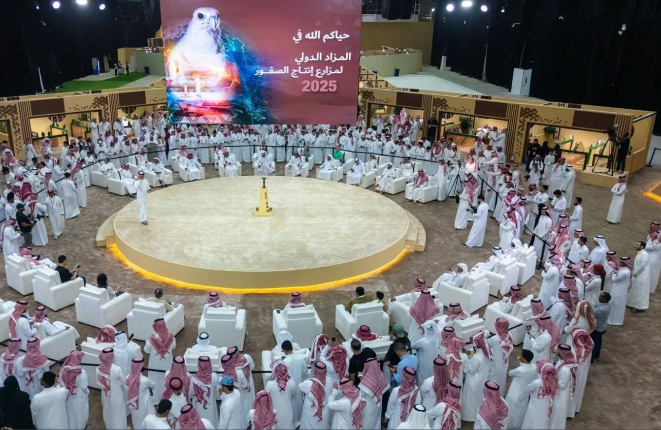 المزاد الدولي لمزارع إنتاج الصقور في السعودية.. منصة عالمية للشراكات الإستراتيجية