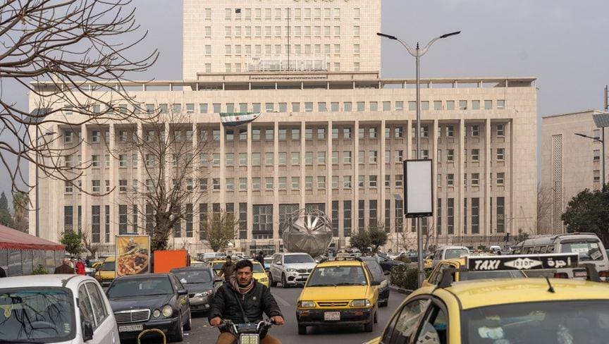 مصرف سورية المركزي يدرس ترخيص بنوك جديدة