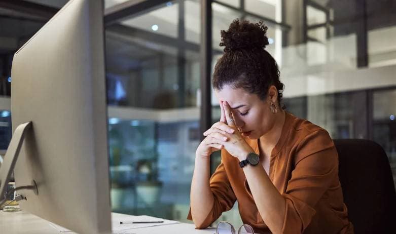 إدارة المشاعر في العمل توازي إدارة الميزانيات والجداول الزمنية