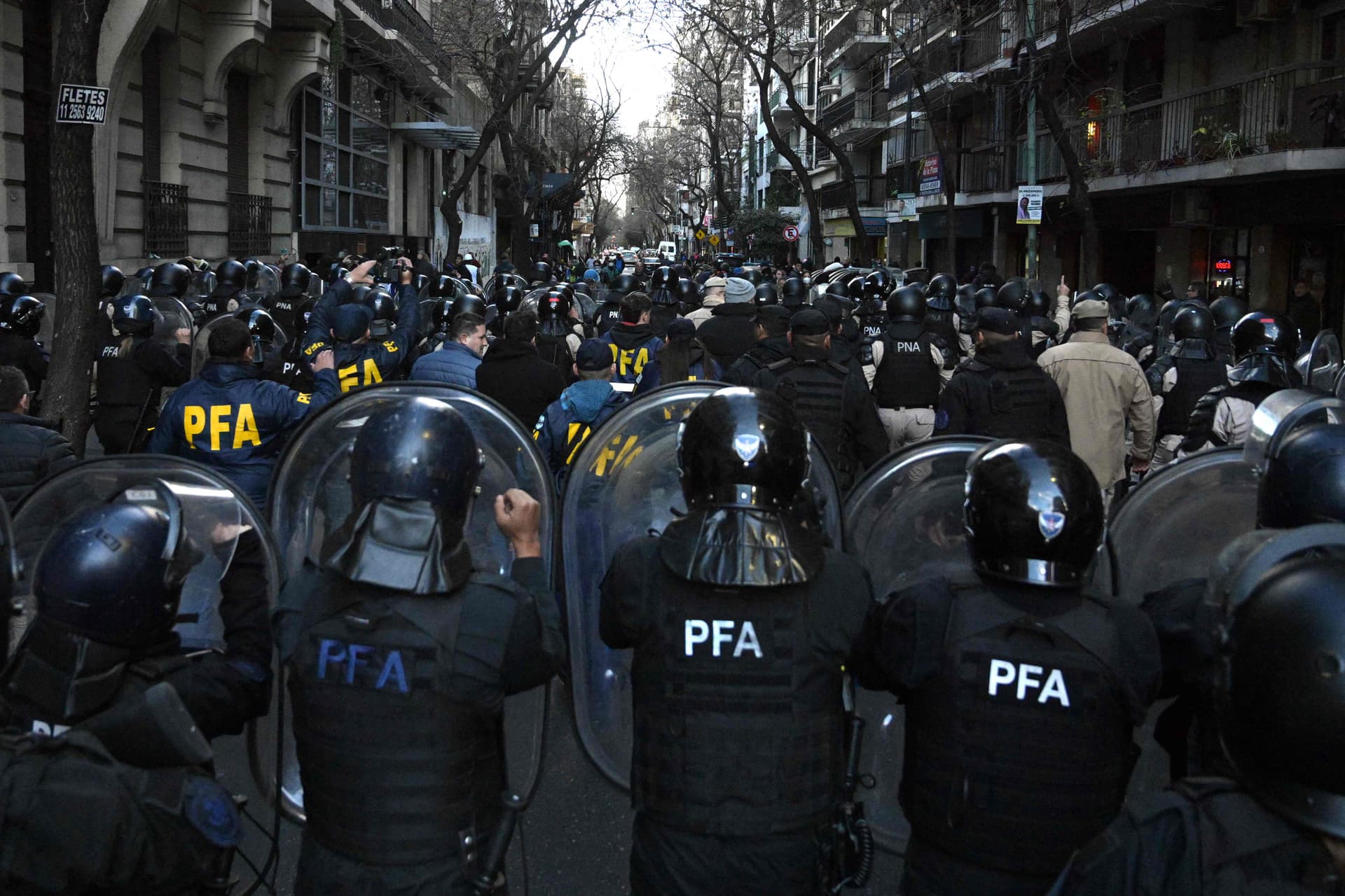 احتجاجات متقاعدين في الأرجنتين