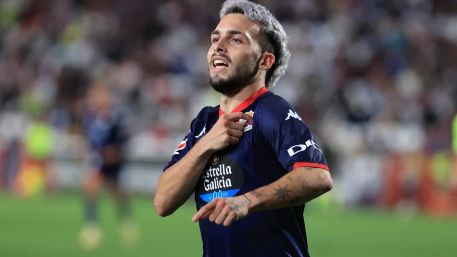 الأهلي يقترب من ديفيد ميلا .. وديبورتيفو يحدد سعره بـ 20 مليون يورو