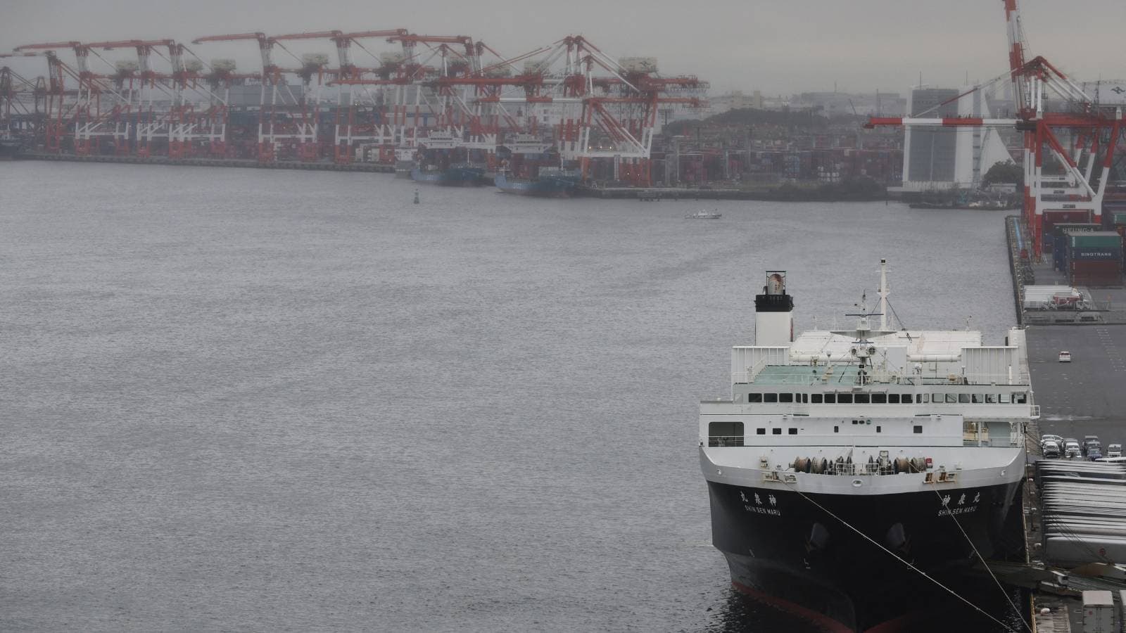 رسوم أمريكا الجمركية تدفع صادرات اليابان لأكبر تراجع خلال 4 أعوام