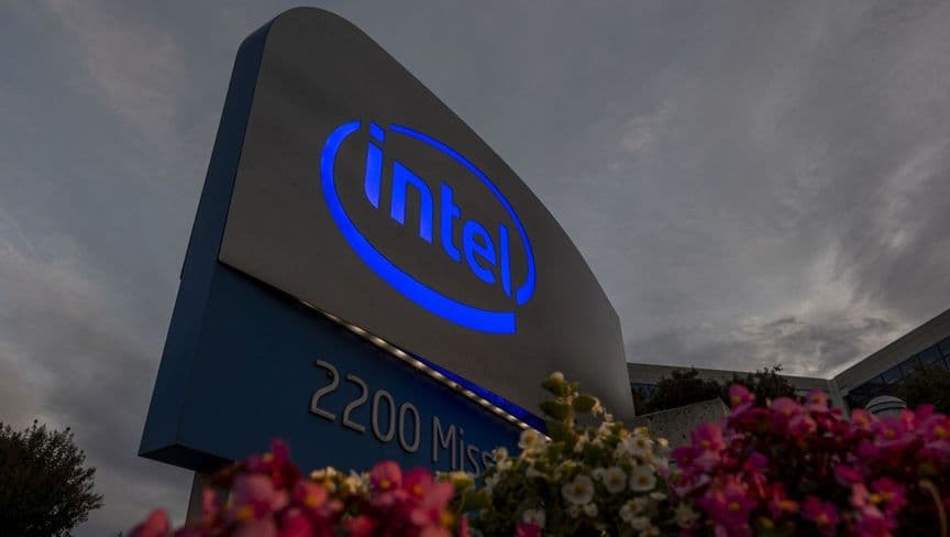 قيمة "إنتل" تقفز بنحو 24 مليار دولار.. ومخاوف من تكرار فقاعة الإنترنت