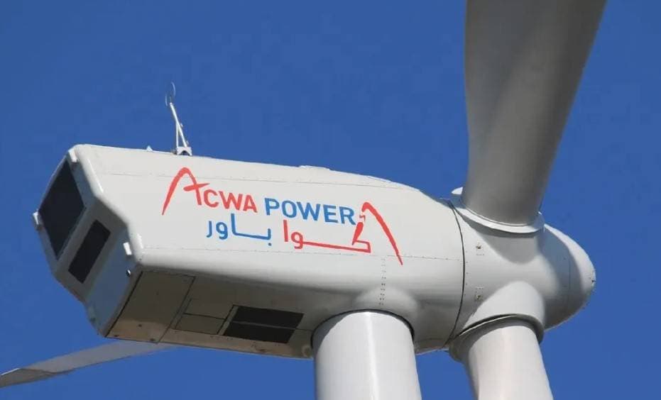 "أكوا باور" تبدأ التشغيل التجاري لـ 3 محطات طاقة شمسية في السعودية