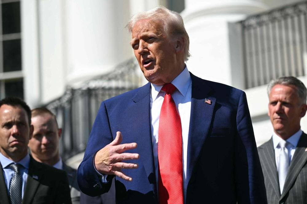 ترمب يشتري سندات بأكثر من 100 مليون دولار منذ بدء ولايته