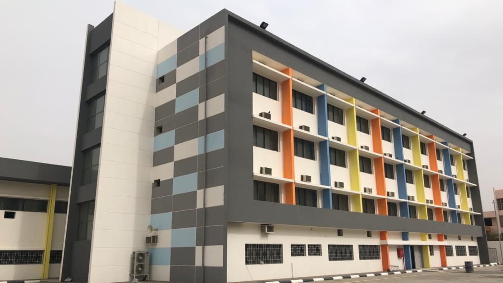 مليارا ريال لصيانة 15 ألف مدرسة في السعودية .. وإنشاء 75 مشروعا بـ 920 مليونا