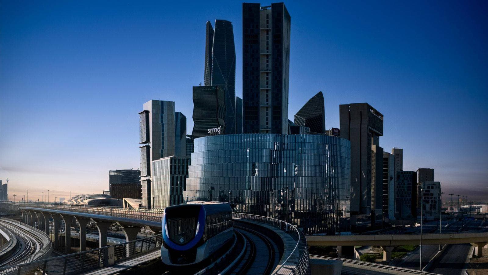 "كافد" تدشن القطار الكهربائي في 2027 وإضافة 7 آلاف موقف سيارات قريبا