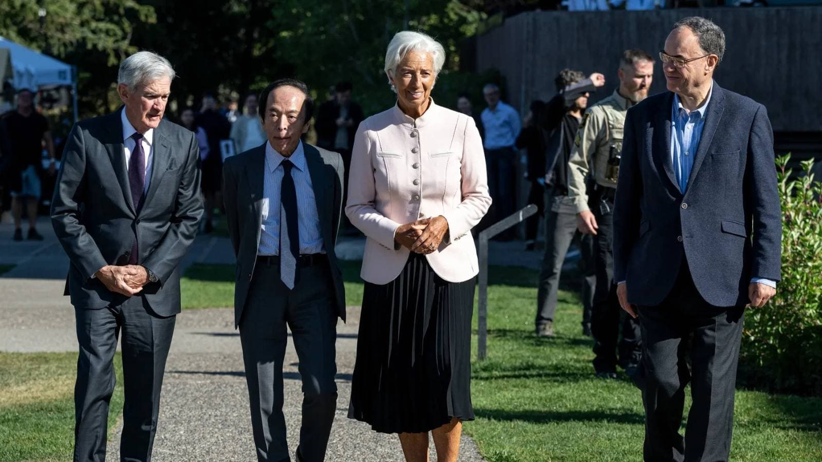 المركزي الأوروبي: الاقتصادات مهددة بالاختلال إذا تدخلت الحكومات بتحديد الفائدة