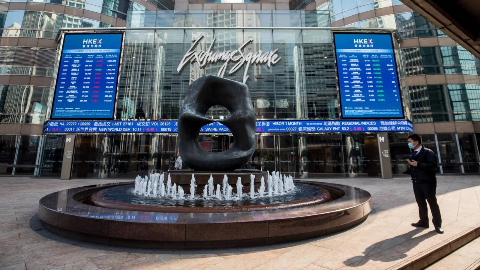 أسهم التكنولوجيا في آسيا تتراجع بعد نتائج "إنفيديا" وتحذير "ميتوان"