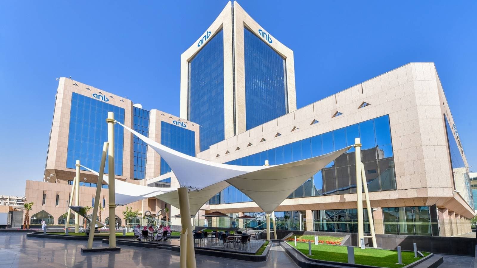 "العربي الوطني" يجمع 750 مليون دولار من طرح صكوك مستدامة داخل وخارج السعودية