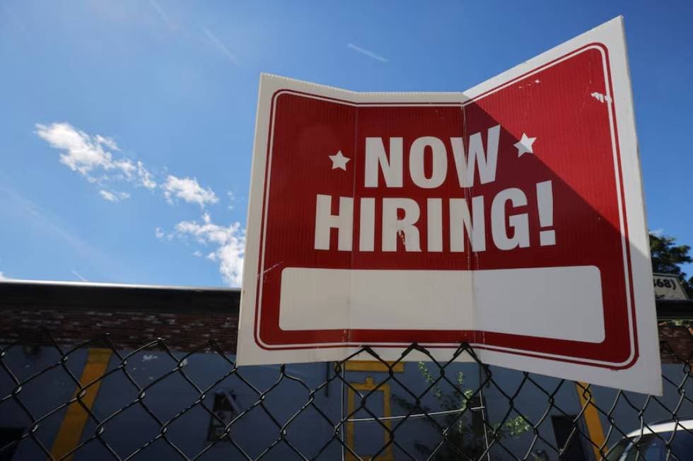 طلبات إعانة البطالة الأمريكية تنخفض مع تراجع معدلات التسريح