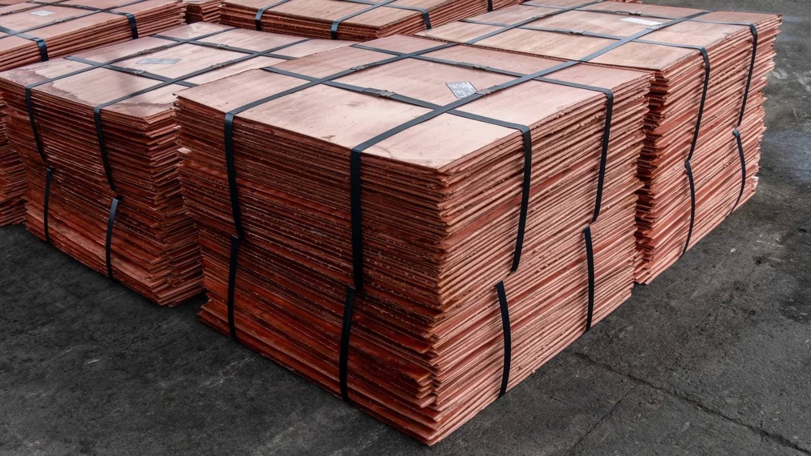 الصين قد تضطر لخفض إنتاجها القياسي من النحاس جراء نقص الخام