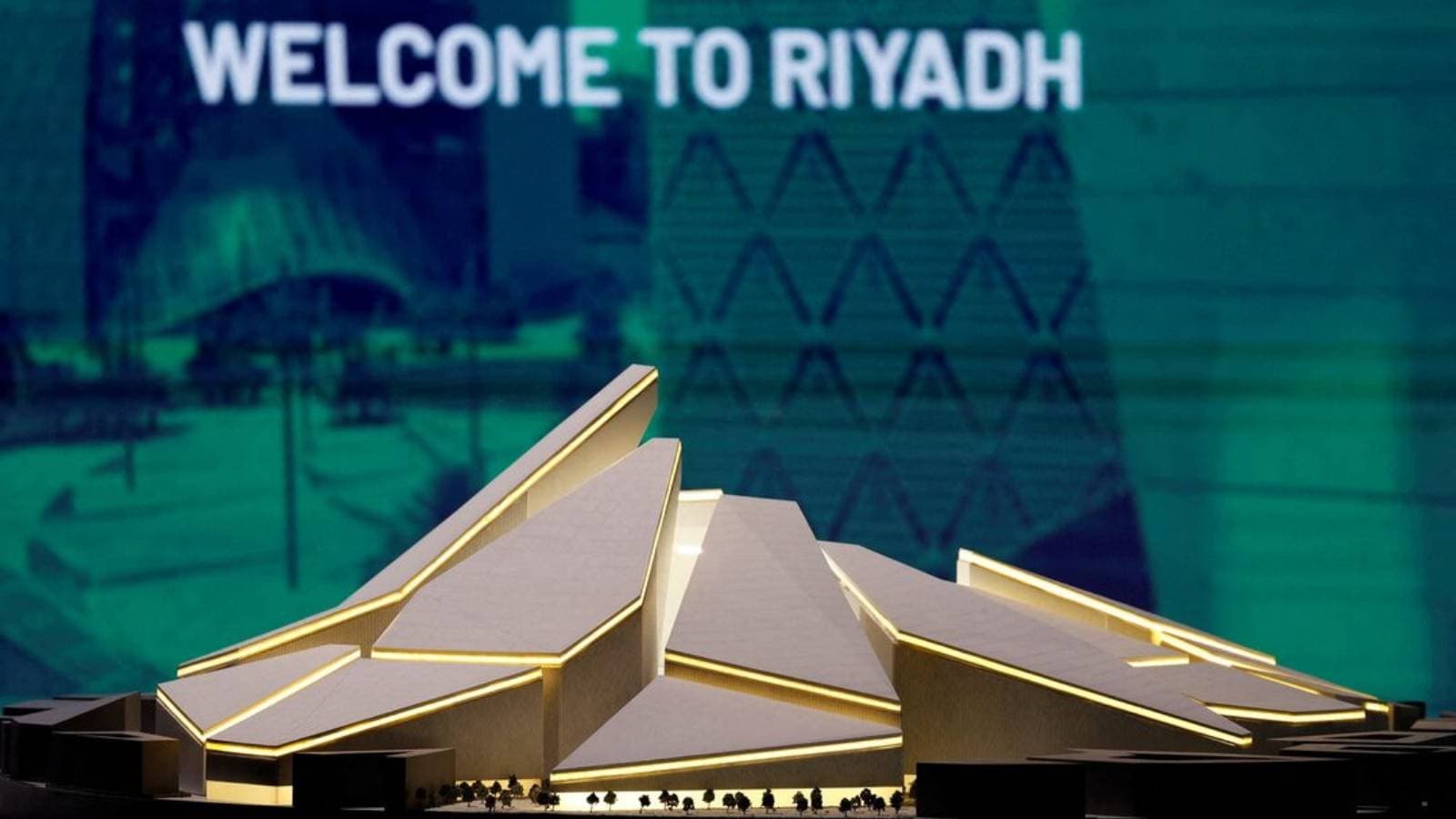 من الملاعب إلى السياحة .. كيف تصنع السعودية اقتصادها الرياضي؟