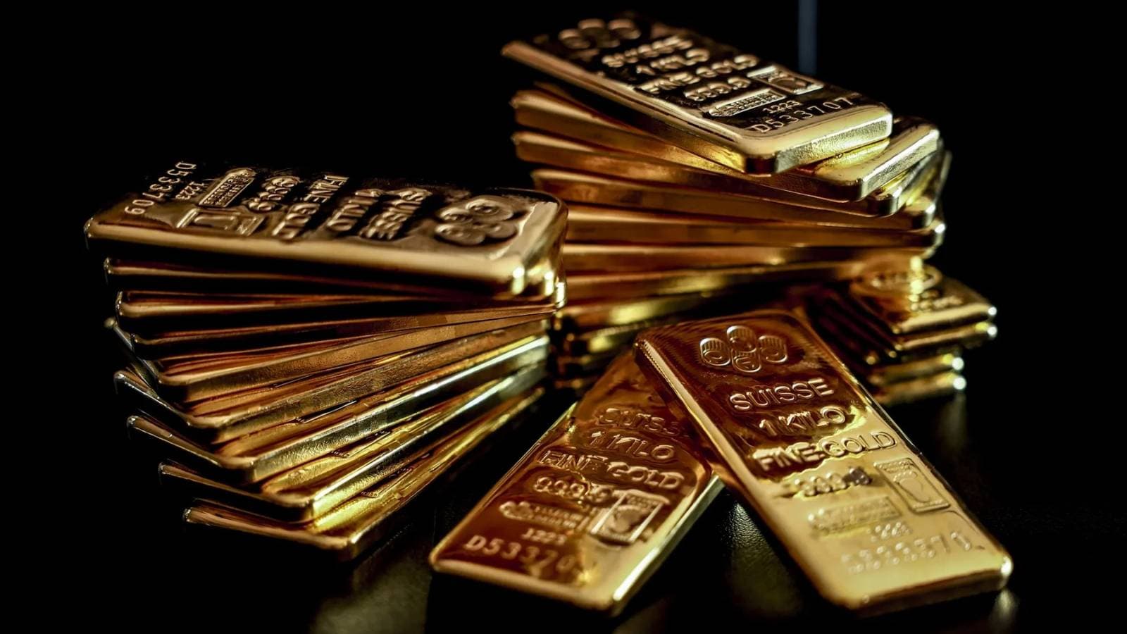 الذهب يرتفع متجاهلا التحركات التجارية الأمريكية وسط آمال بخفض الفائدة