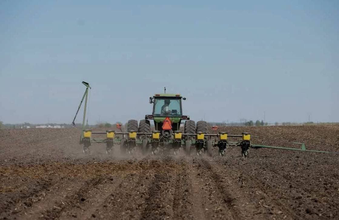 القطاع الزراعي الأمريكي يواجه أزمة مع غياب أكبر مشتر لفول الصويا