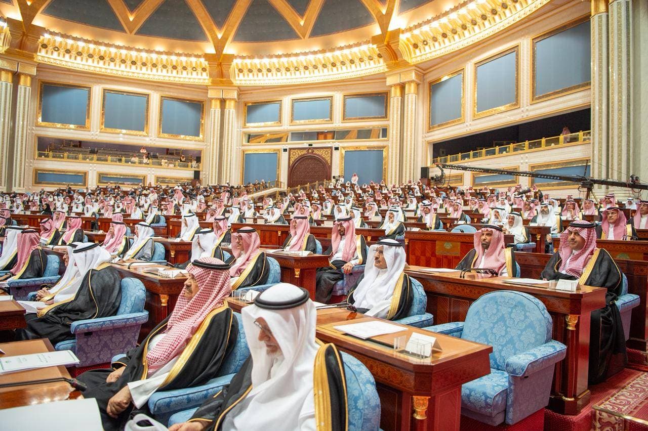 ولي العهد السعودي: الأنشطة غير النفطية حققت 56 % وماضون في تنويع مسار اقتصادنا