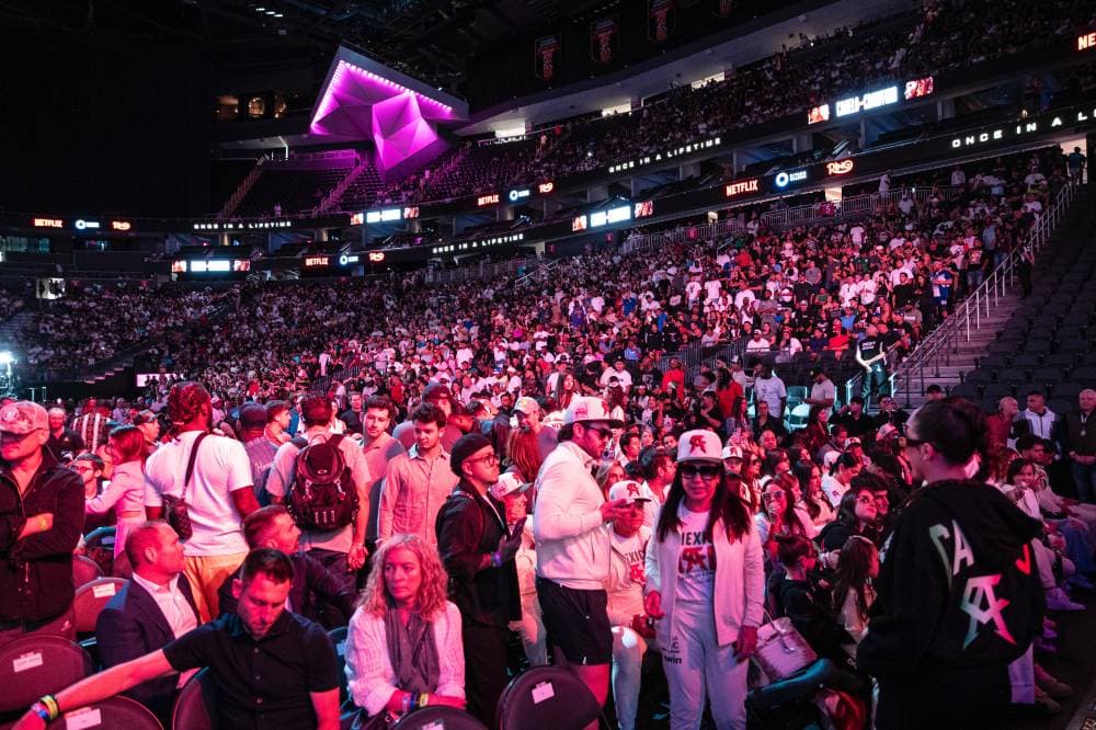 اكتمال الوزن الرسمي للاعبي الملاكمة في لاس فيجاس .. وترقب للنزال التاريخي