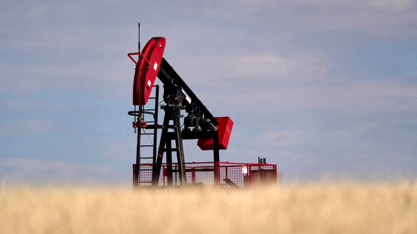 استقرار أسعار النفط مع ترقب قرار الفيدرالي بشأن أسعار الفائدة