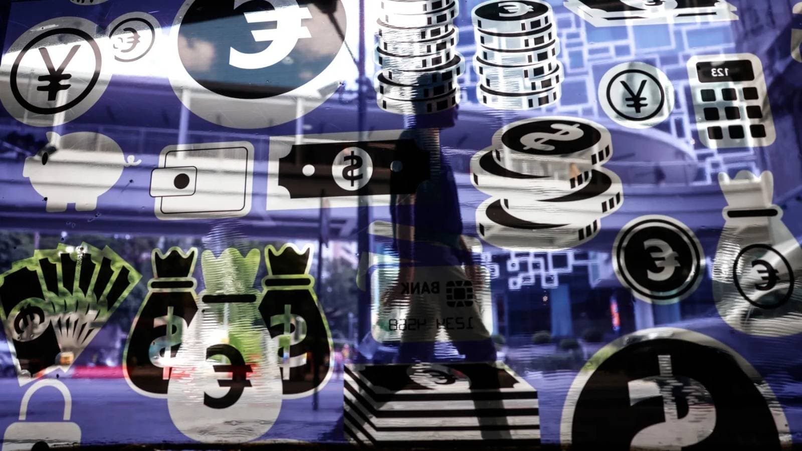 الأصول الناشئة تتهاوى وسط الرسوم الجديدة وغموض توقعات الفائدة