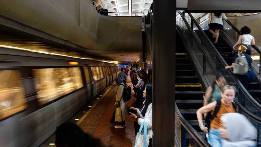 تباطؤ متوقع لنمو الوظائف الأمريكية قبيل اجتماع الاحتياطي الفيدرالي