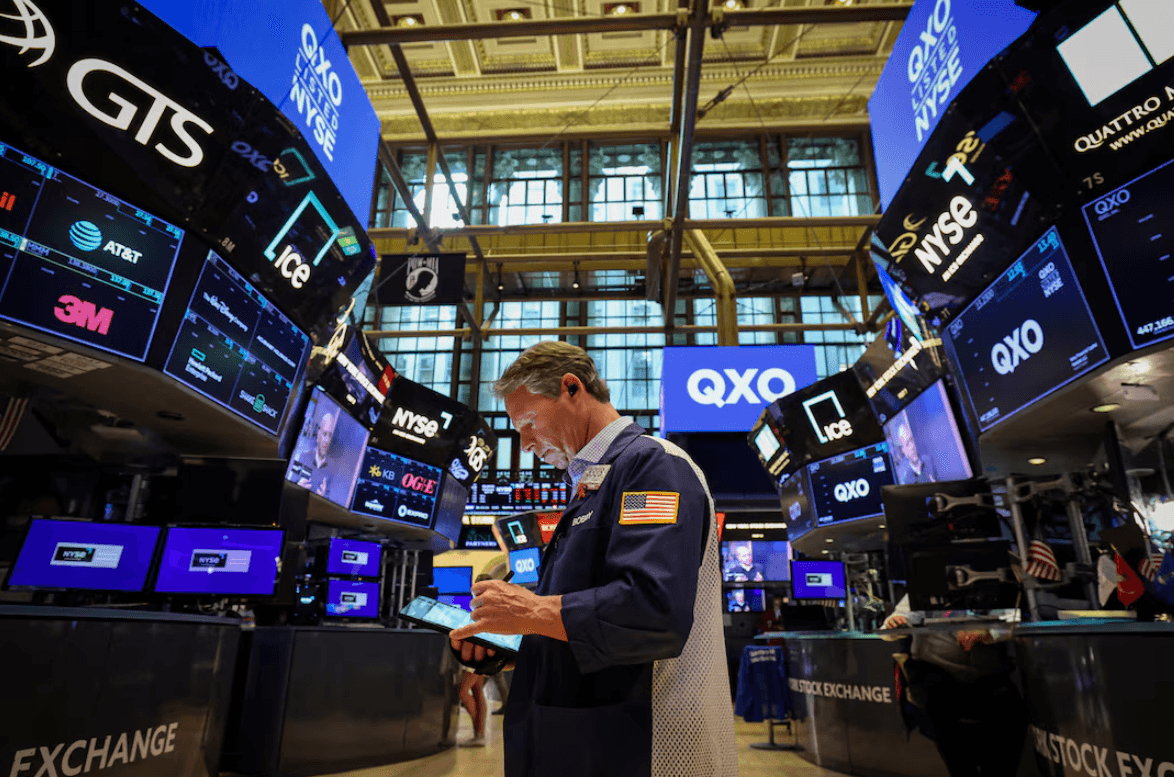 أصداء 2007 تعود إلى الواجهة.. مخاوف من تباطؤ الأسواق وسط ديون مرتفعة