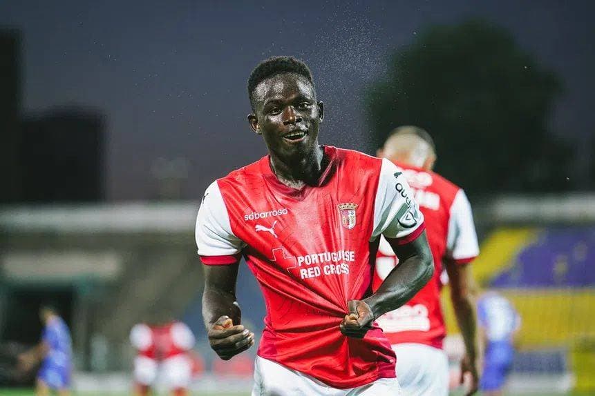 الاتحاد يقترب من فيرنانديز بأكبر عرض مالي في تاريخ سبورتينج براجا البرتغالي