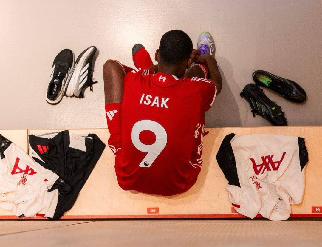 9.76 مليار دولار الإنفاق على 11.9 ألف صفقة عالمية في سوق الانتقالات الصيفية