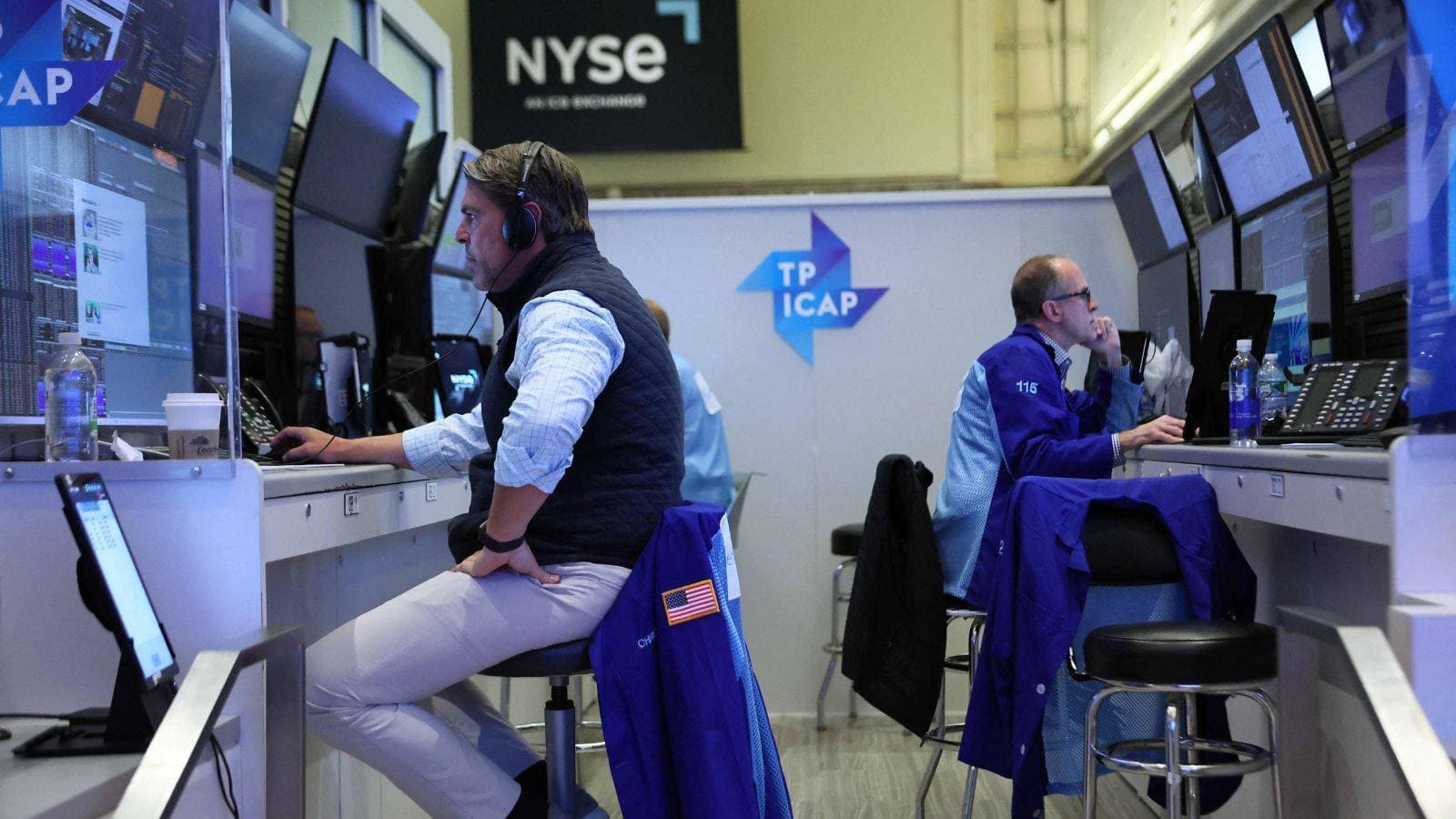 "ناسداك" و"ستاندرد آند بورز" يغلقان على ارتفاع بعد صعود أسهم "ألفابت" و"أبل"