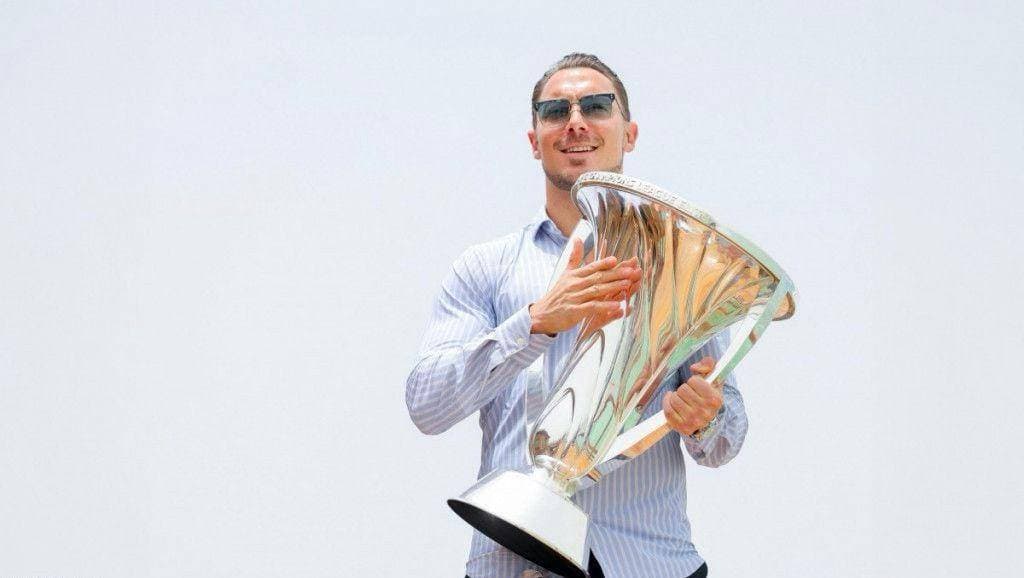 الأهلي يجدد عقد مدربه يايسله بزيادة قدرها 40% .. العامين بـ 27 مليون يورو