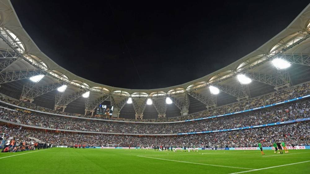 %28‎ نمو بإنفاق الأندية العربية على ضم لاعبين من الخارج في صيف 2025