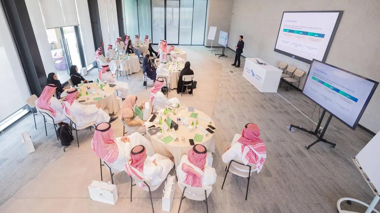 أكاديمية الإعلام السعودية تطلق المرحلة الثانية من مسار "قادة الإعلام"