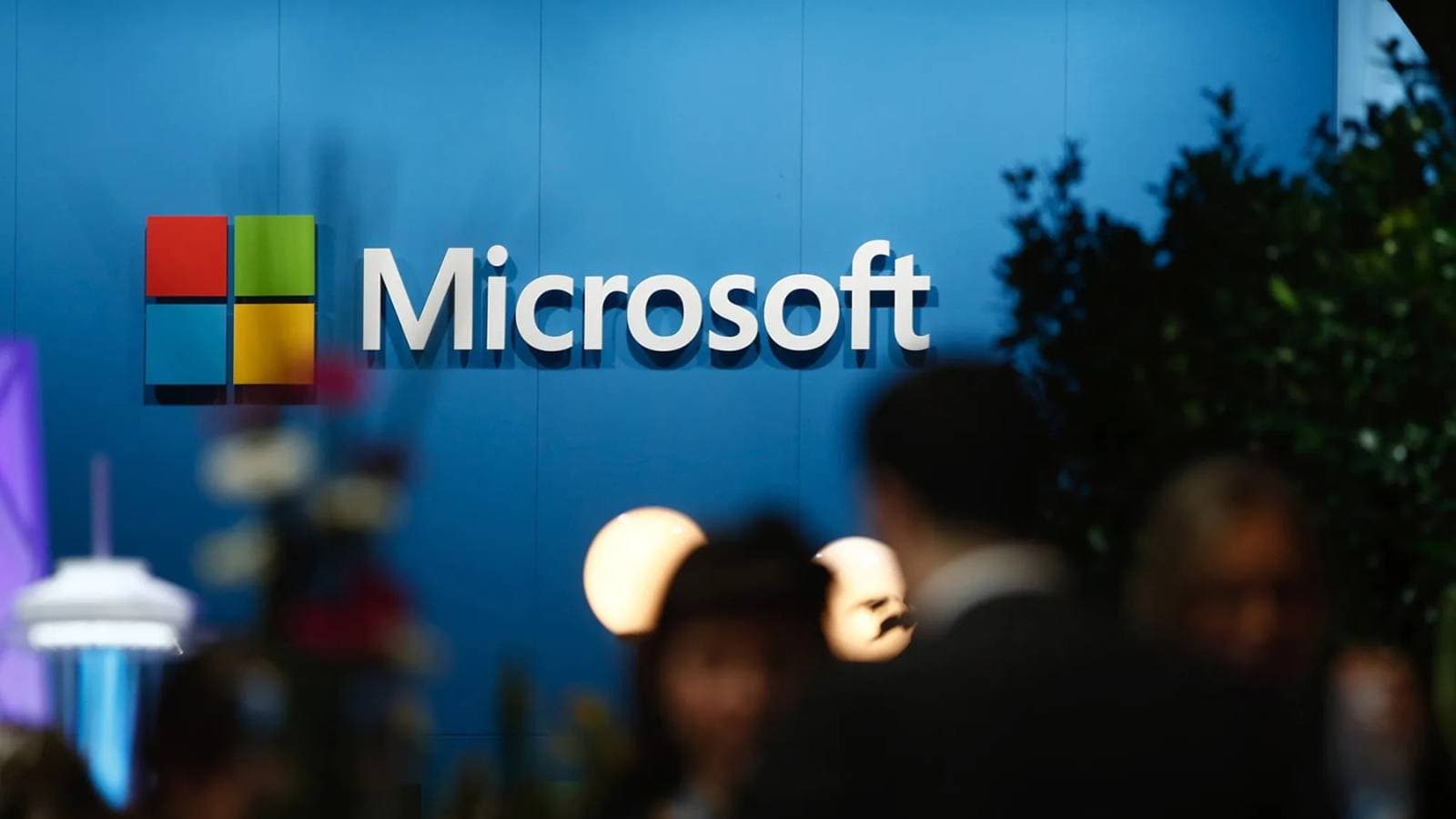 "مايكروسوفت" توقع صفقة حوسبة سحابية للذكاء الاصطناعي بـ 20 مليار دولار