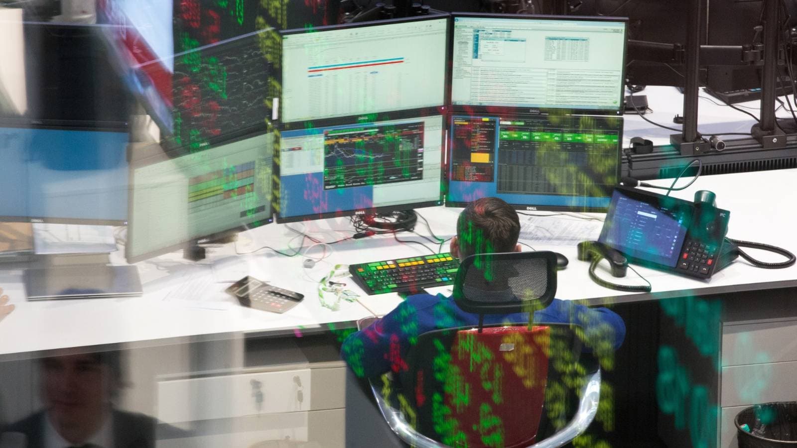 السندات العالمية ترتفع 20 % عن أدنى مستوياتها في 2022 مع تأهب لخفض الفائدة